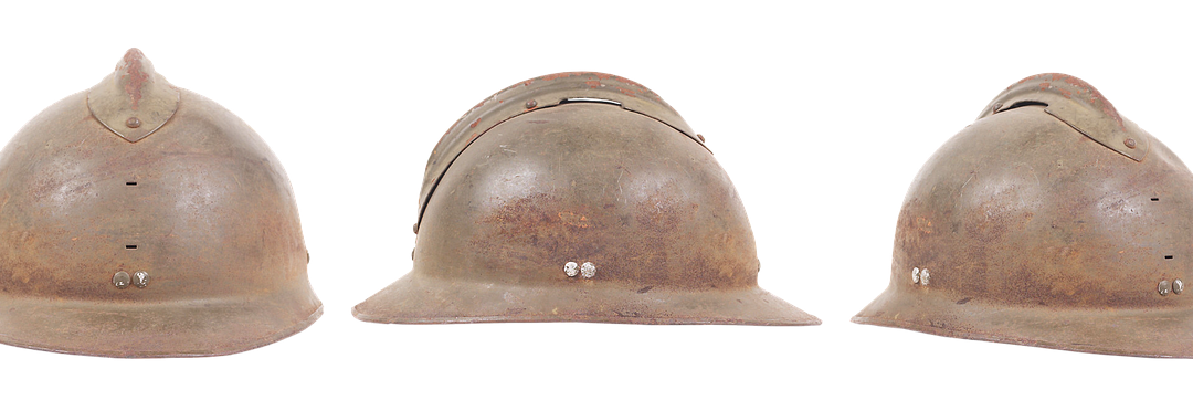 Distribusi Bantuan di Gudang